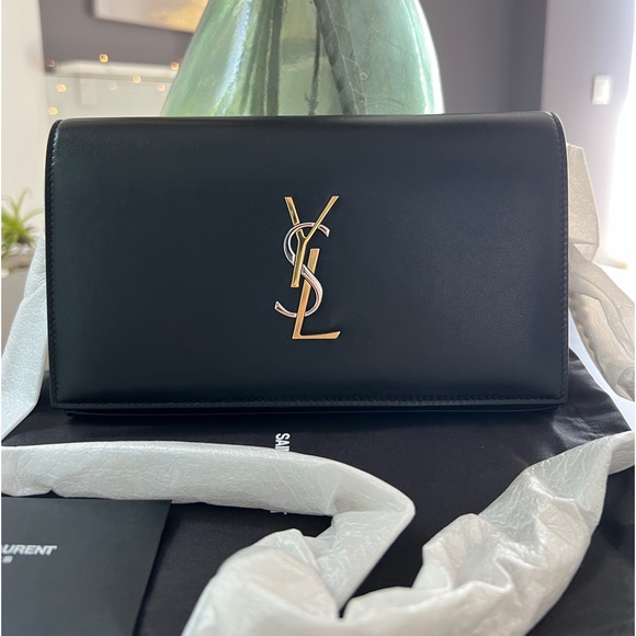 New Saint Laurent Cassandre Envelope Large Wallet On Chain - Picture 7 of 13